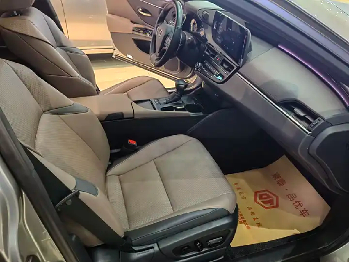 雷克薩斯ES 2023款 2.0L CVT 200 卓越版圖片