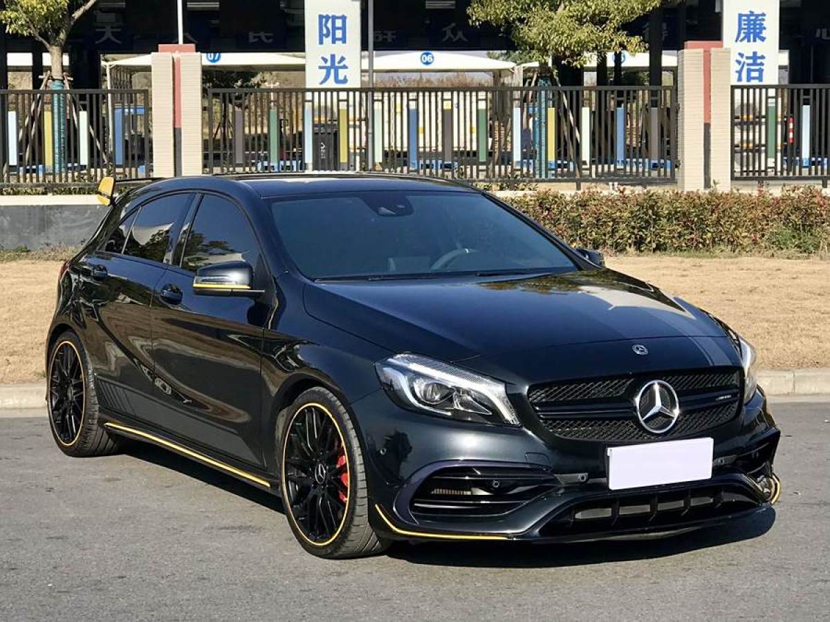 奔馳 奔馳A級(jí)AMG  2017款 AMG A 45 4MATIC 暗夜雷霆限量版圖片