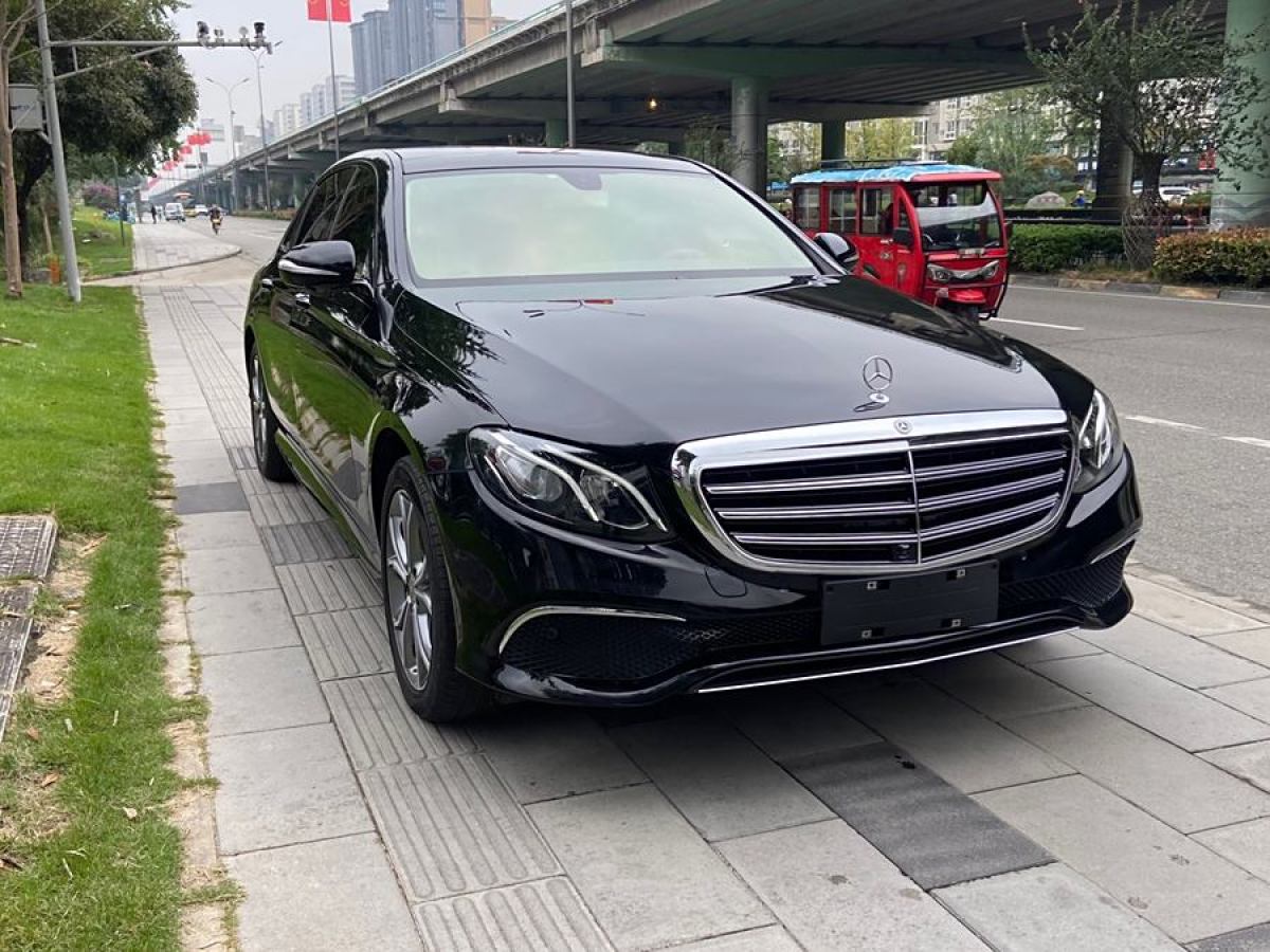 奔馳 奔馳E級(jí)  2020款 E 300 L 豪華型圖片