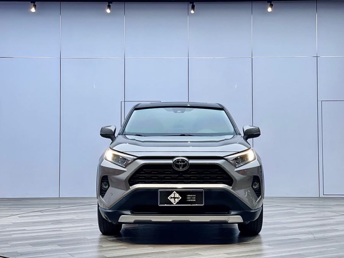 豐田 RAV4榮放  2022款 2.0L CVT兩驅(qū)風(fēng)尚版圖片