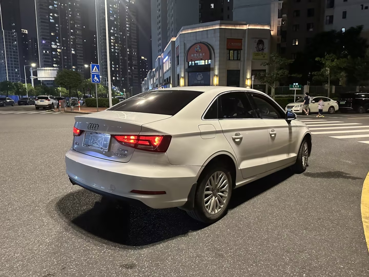 奧迪 奧迪A3  2016款 Limousine 35 TFSI 進取型圖片