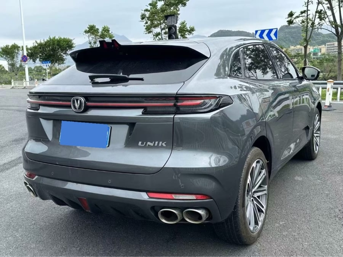 長安 長安UNI-K  2021款 2.0T 全輪驅(qū)動尊貴型圖片