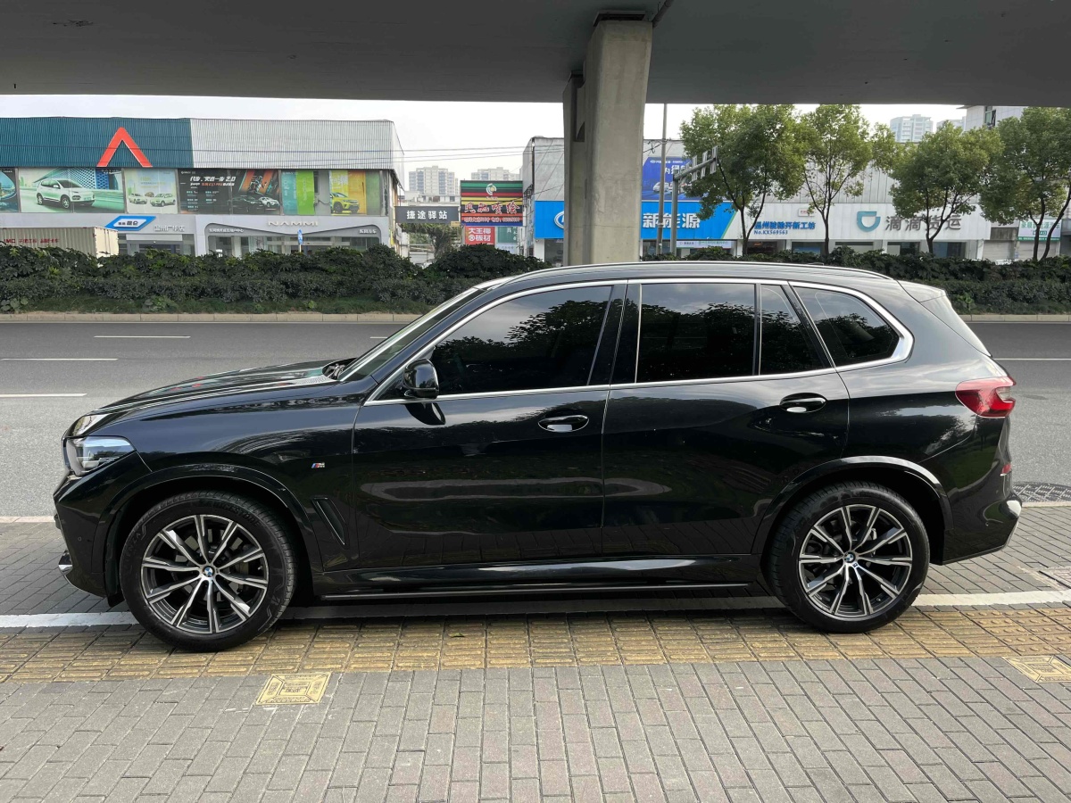 寶馬 寶馬X5  2022款 xDrive30i M運(yùn)動套裝圖片