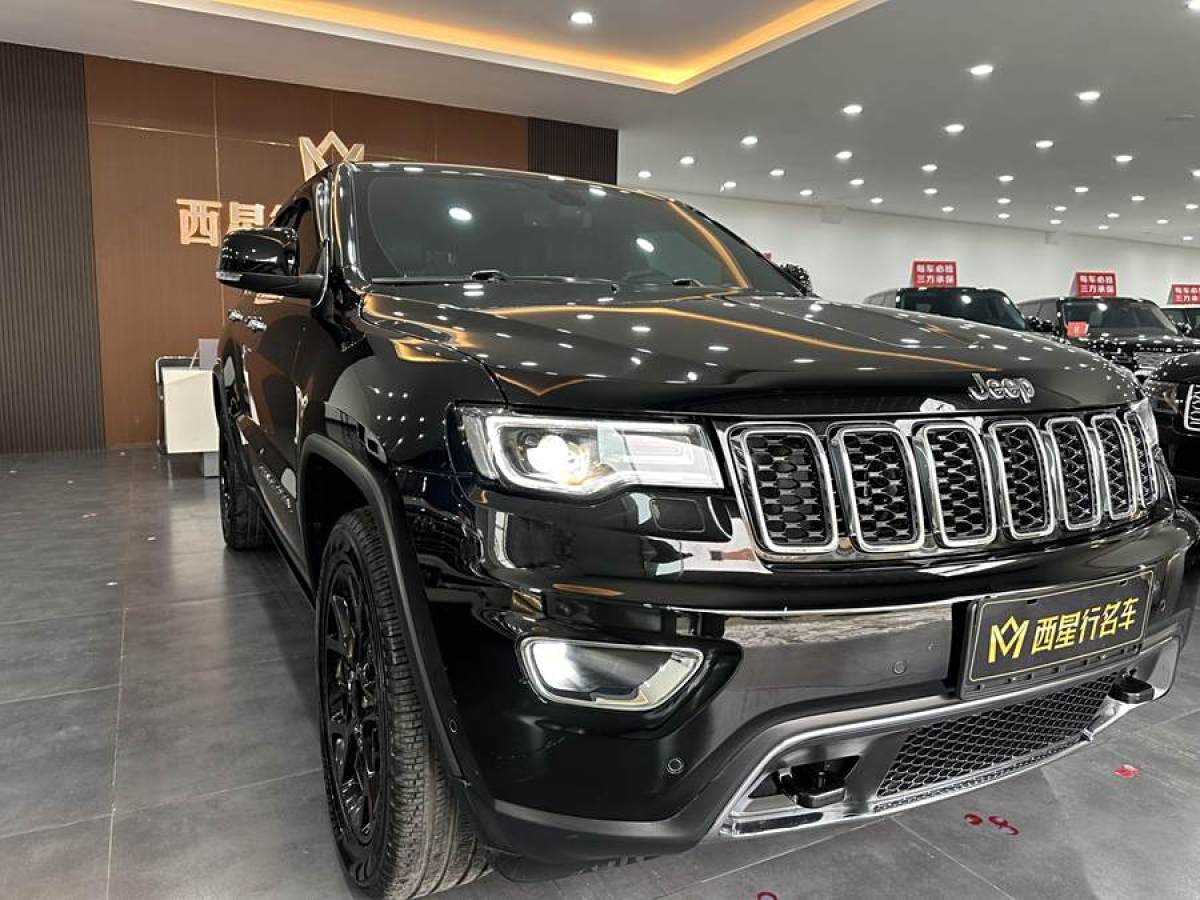 Jeep 大切諾基  2020款 3.0L 精英導(dǎo)航版圖片