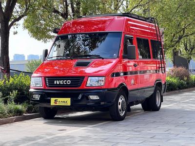 2022年7月 依維柯 得意 2.5T A35 M1客車5-9座短軸中頂雙胎手動(dòng)門圖片