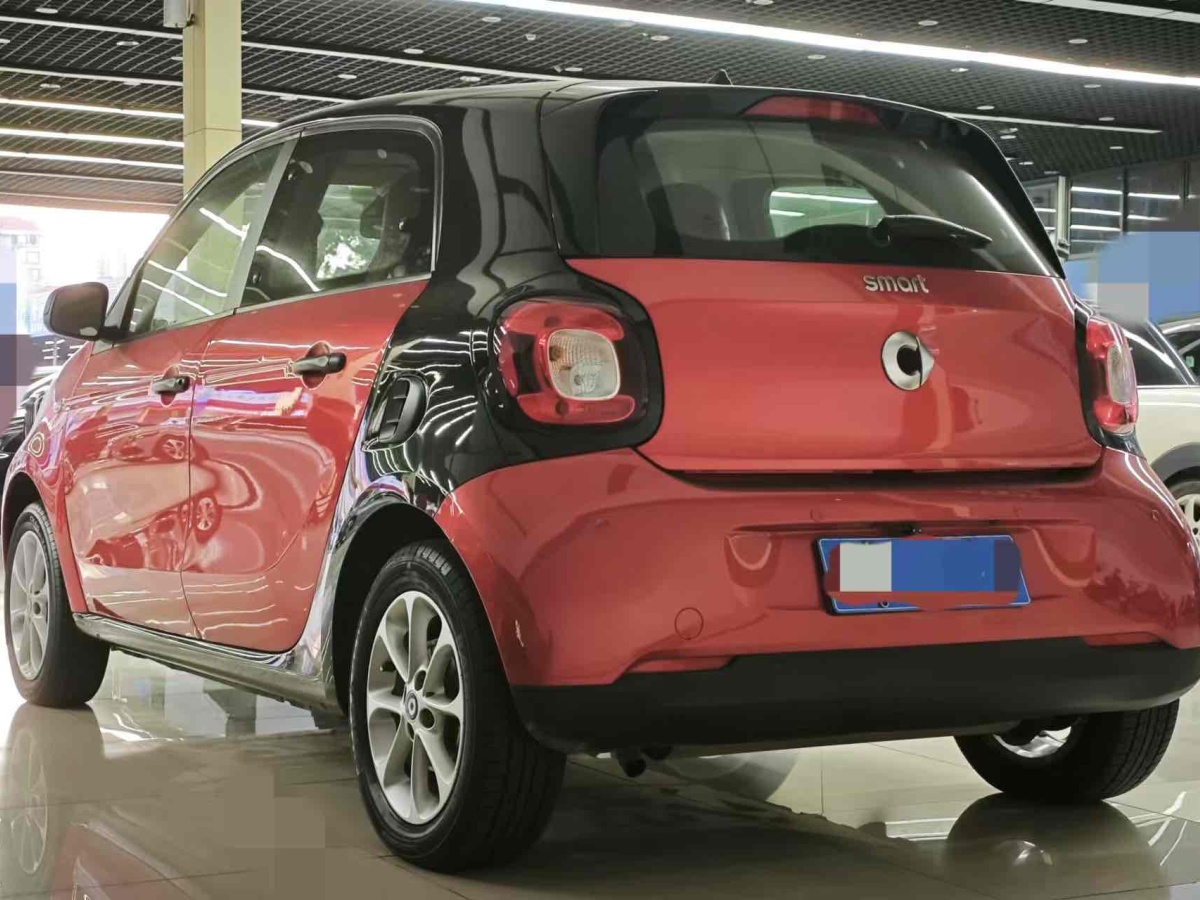 smart forfour  2016款 1.0L 52千瓦靈動版圖片