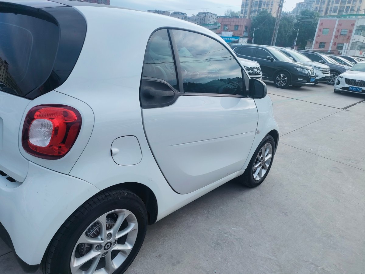 smart fortwo  2015款 1.0L 52千瓦硬頂靈動版圖片