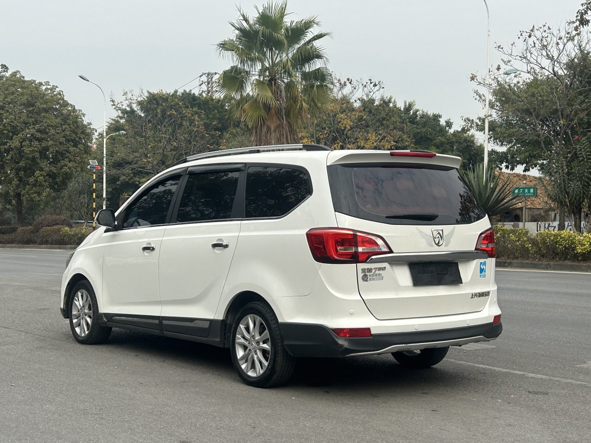 寶駿 730  2014款 1.5L 手動舒適型 7座圖片