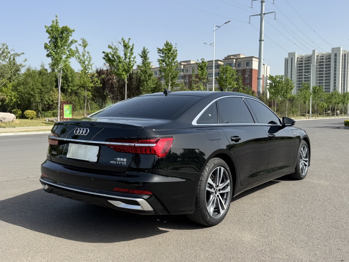 奧迪 奧迪A6L  2023款 改款 40 TFSI 豪華動(dòng)感型圖片