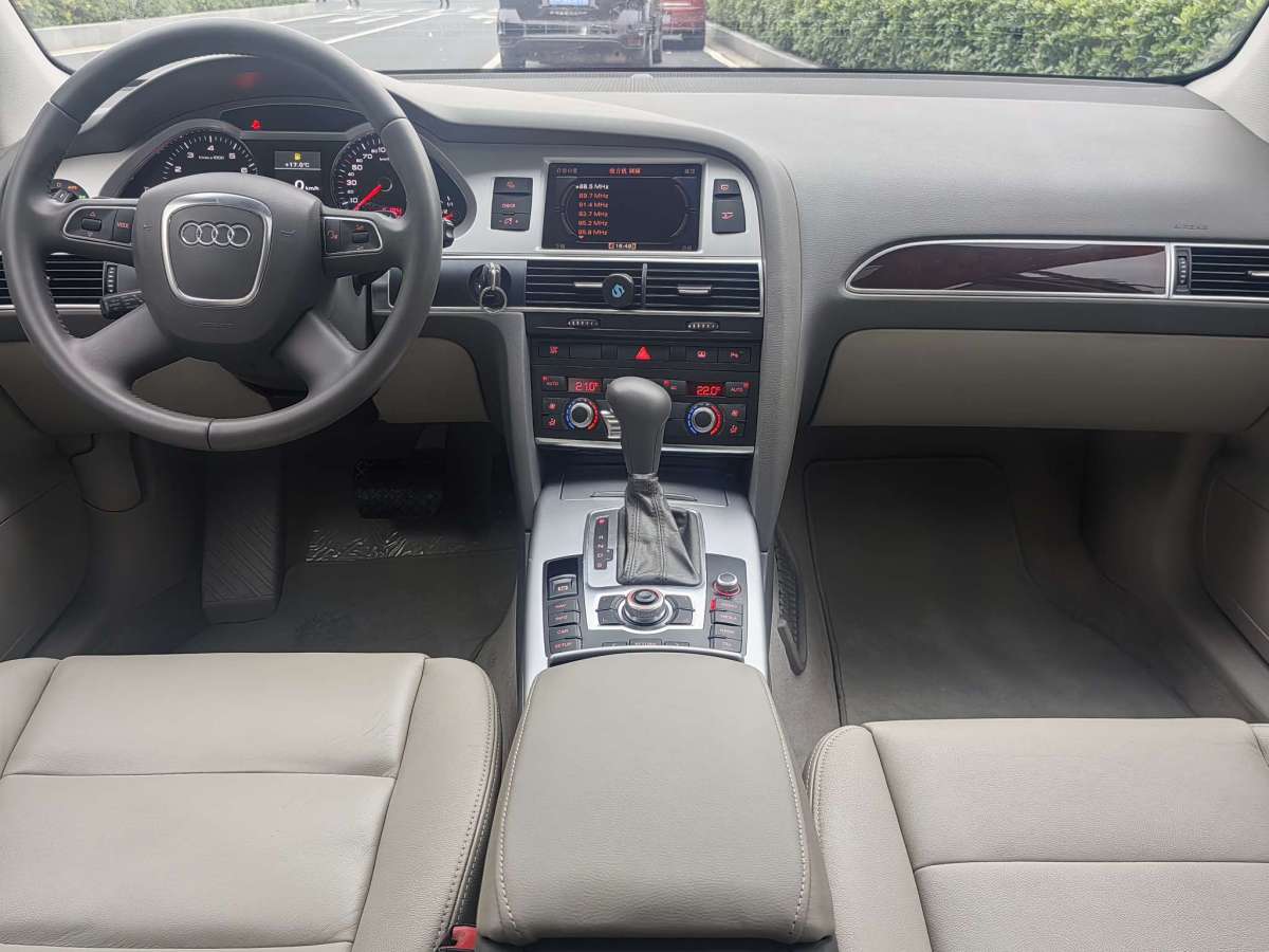 奧迪 奧迪A6L  2011款 2.0 TFSI 自動標準型圖片