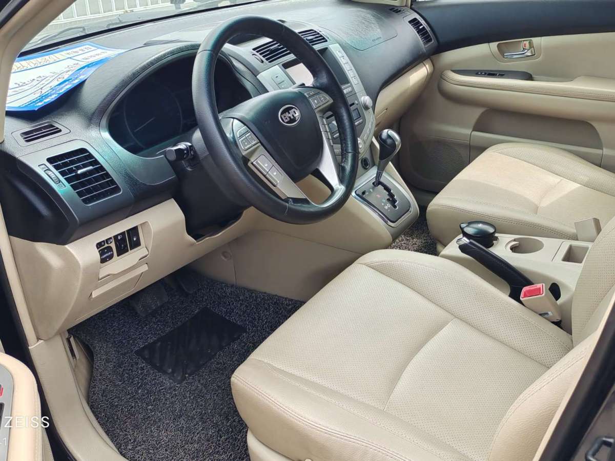 比亞迪 S6  2012款 2.4L 自動尊享型圖片