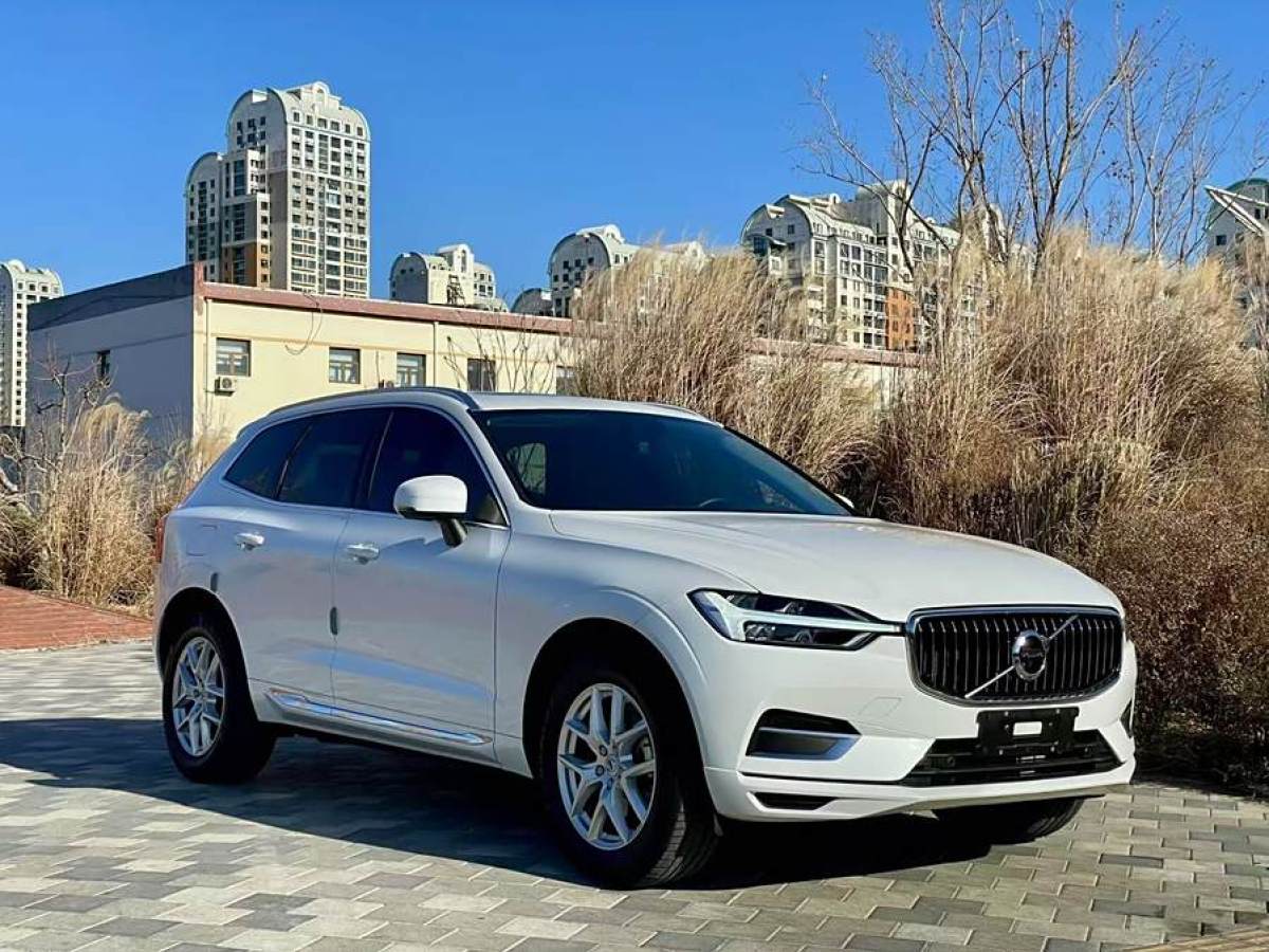 沃爾沃 XC60  2020款 T5 四驅(qū)智逸豪華版圖片