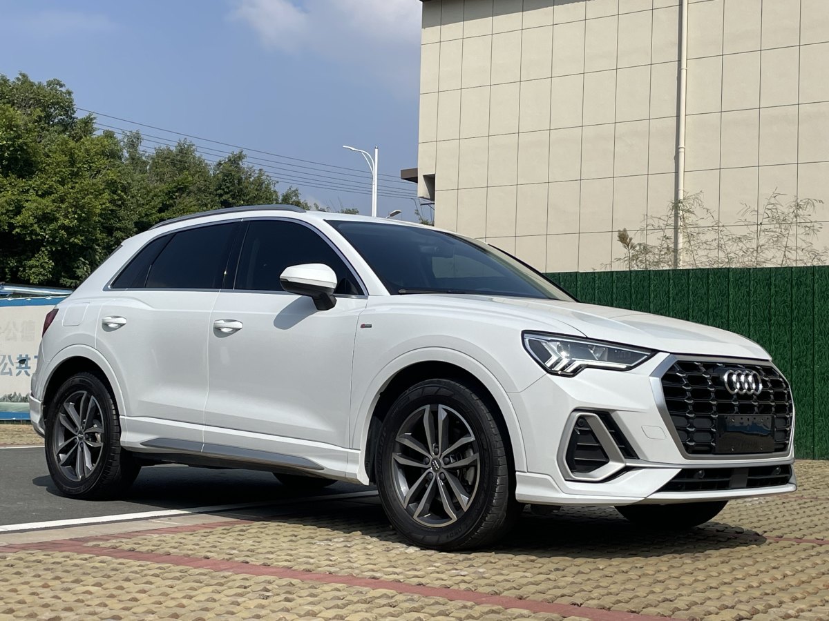 奧迪 奧迪Q3  2024款 35 TFSI 進(jìn)取動感型圖片