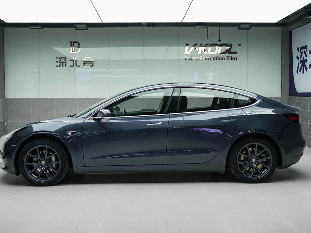 特斯拉 Model 3  2019款 標準續(xù)航后驅升級版圖片