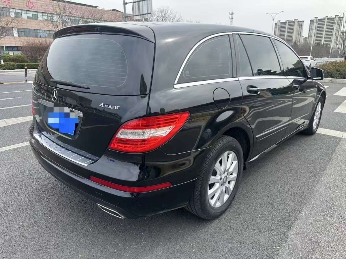 奔馳 奔馳R級  2014款 R 320 4MATIC 商務(wù)型圖片