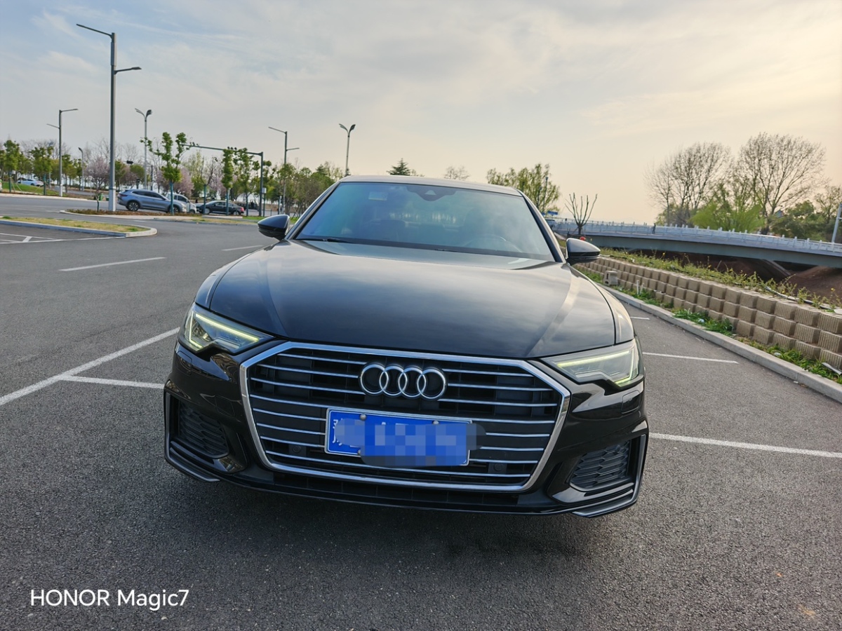 奧迪 奧迪A6L  2019款 40 TFSI 豪華動(dòng)感型圖片