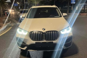 宝马X1新能源 宝马 xDrive30Le 尊享型