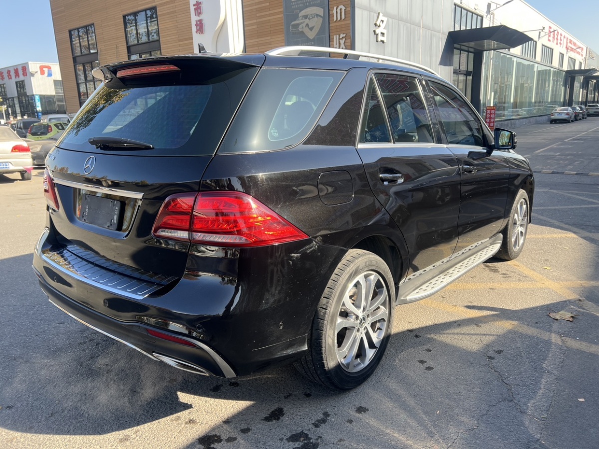 奔馳 奔馳GLE  2019款 GLE 320 4MATIC 動感型臻藏版圖片