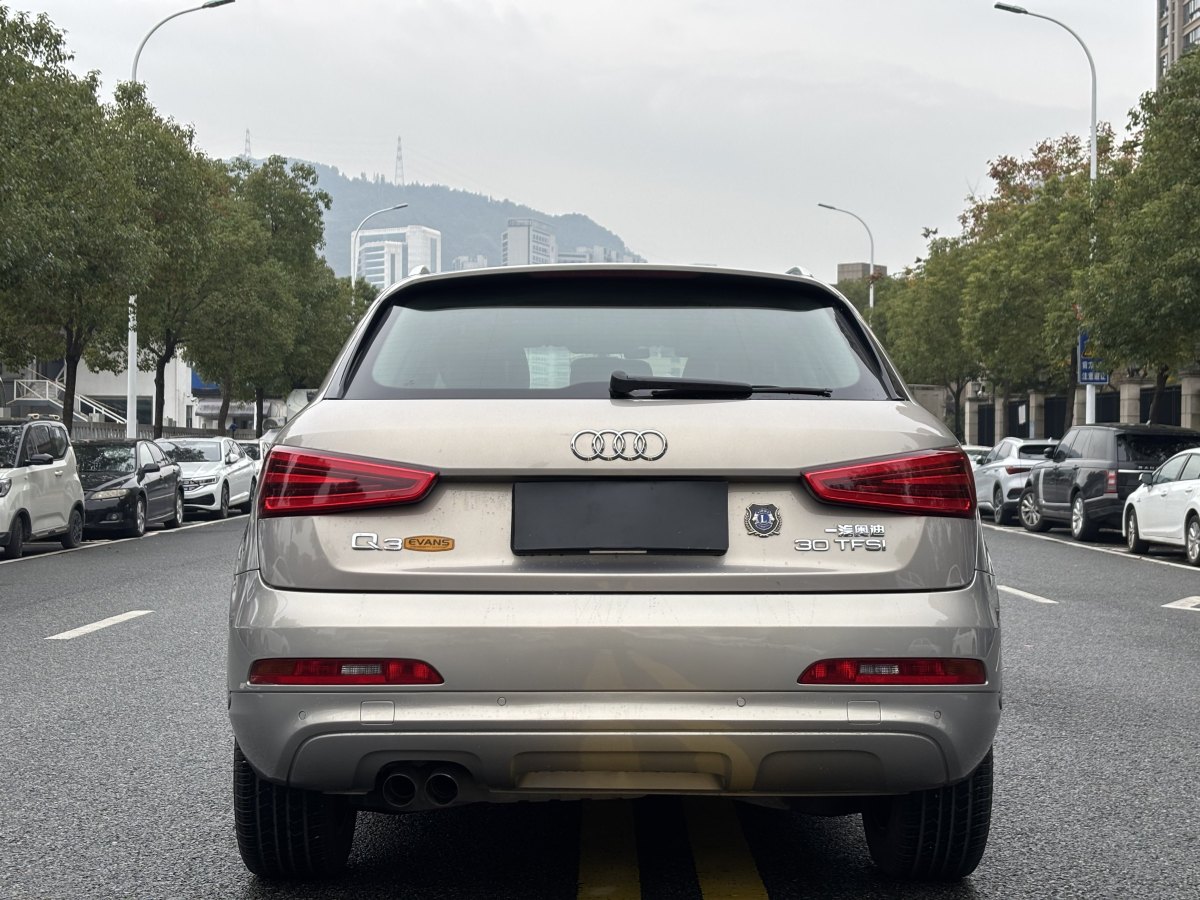 奧迪 奧迪Q3  2015款 30 TFSI 進(jìn)取型圖片