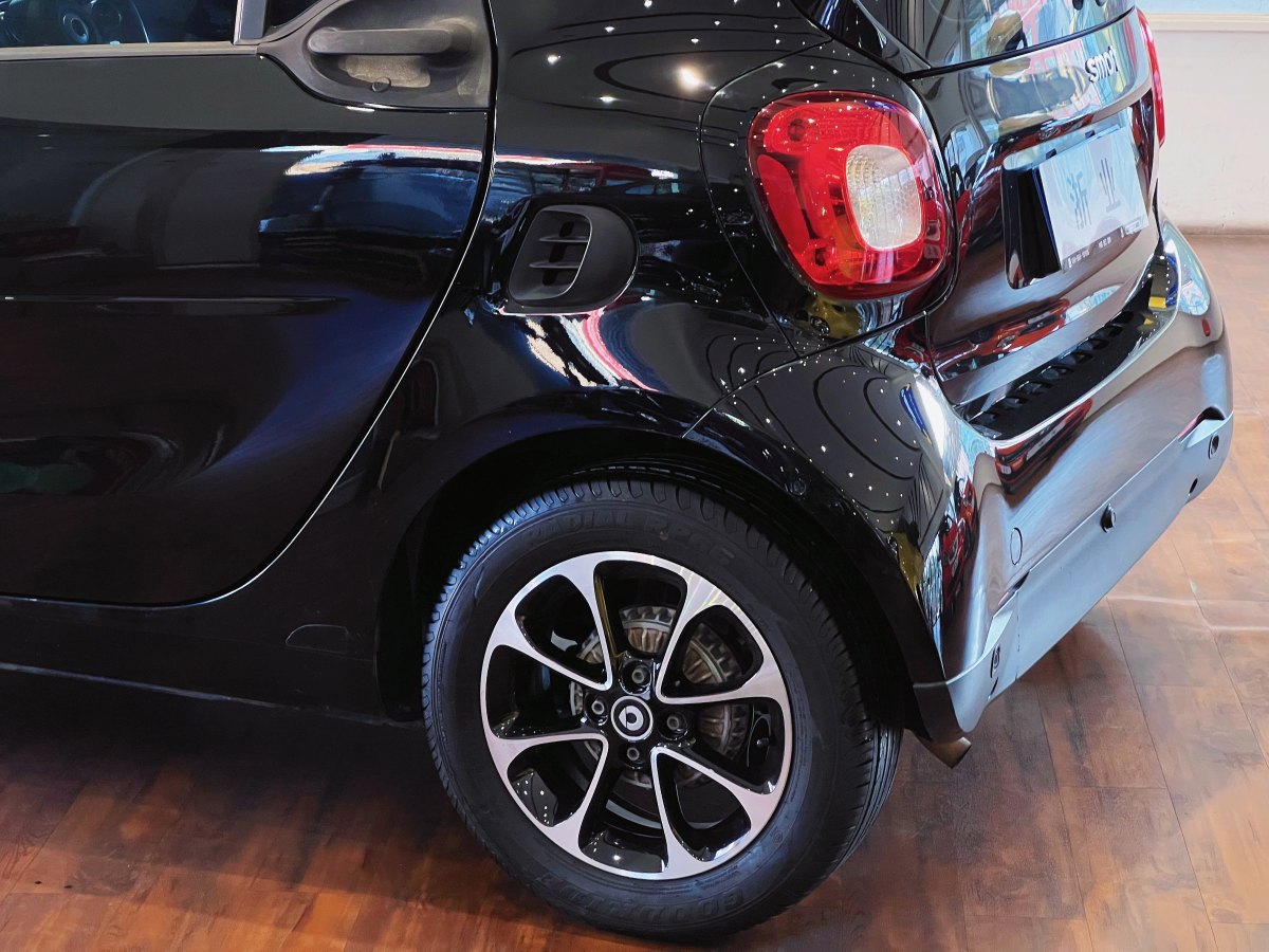 smart fortwo  2015款 1.0L 52千瓦硬頂激情版圖片