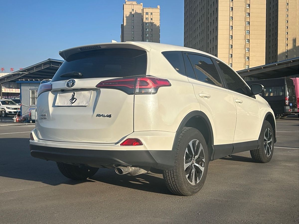 2019年5月豐田 RAV4榮放  2016款 2.0L CVT兩驅(qū)都市版