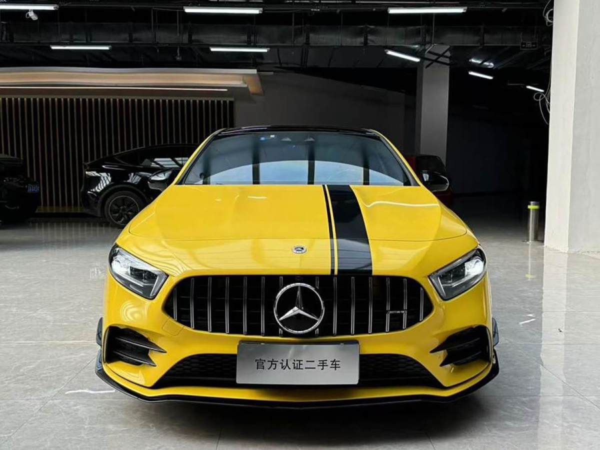 奔馳 奔馳A級AMG  2022款 AMG A 35 L 4MATIC 熾夜特別版圖片