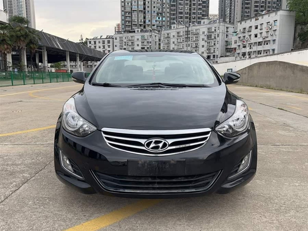 現(xiàn)代 朗動(dòng)  2012款 1.6L 手動(dòng)領(lǐng)先型圖片