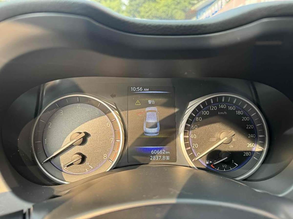 英菲尼迪 Q50L  2015款 2.0T 悅享版圖片