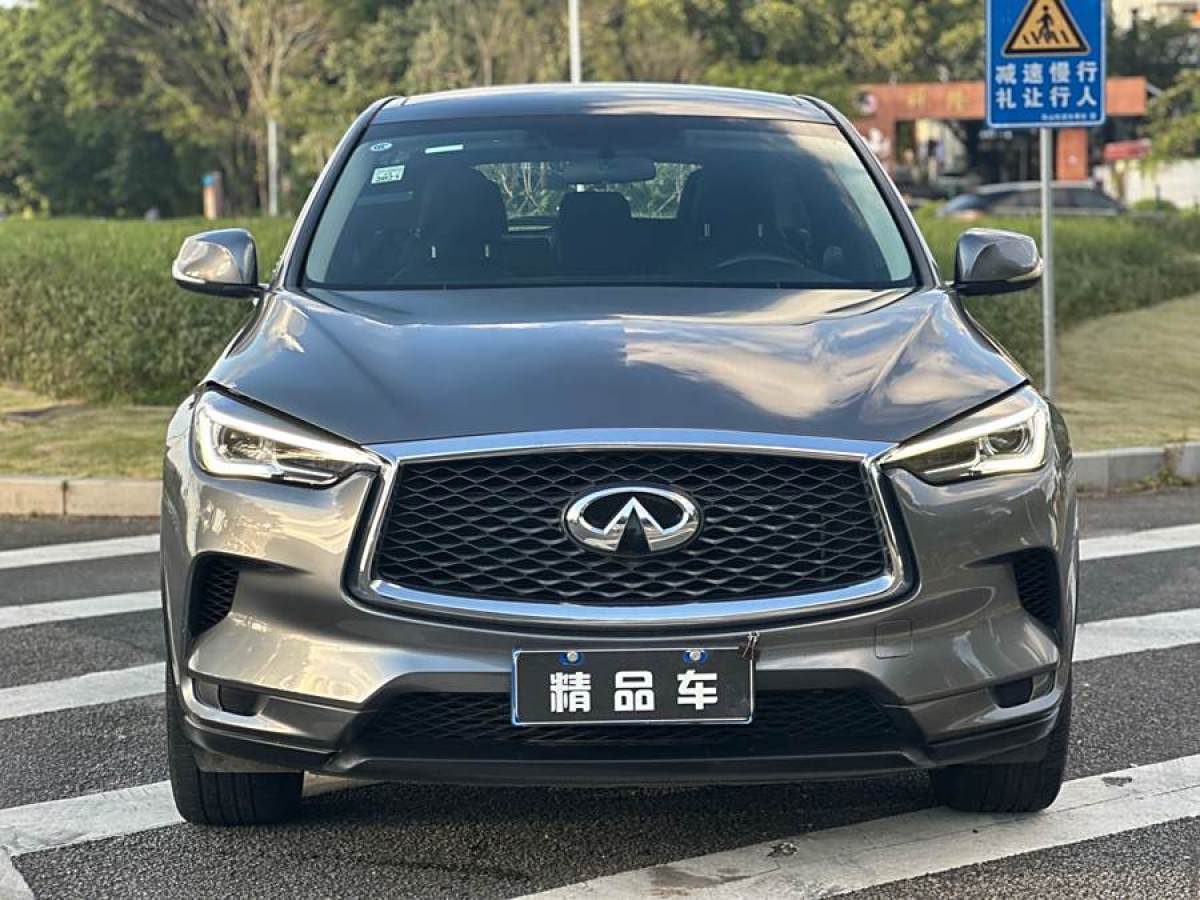 英菲尼迪 QX50  2020款 改款 2.0T 兩驅(qū)菁英版圖片