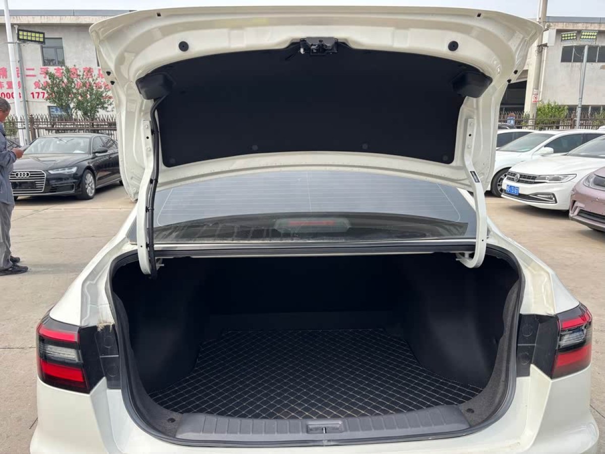 啟辰 D60  2023款 PLUS 1.6L XE CVT潮領(lǐng)版圖片