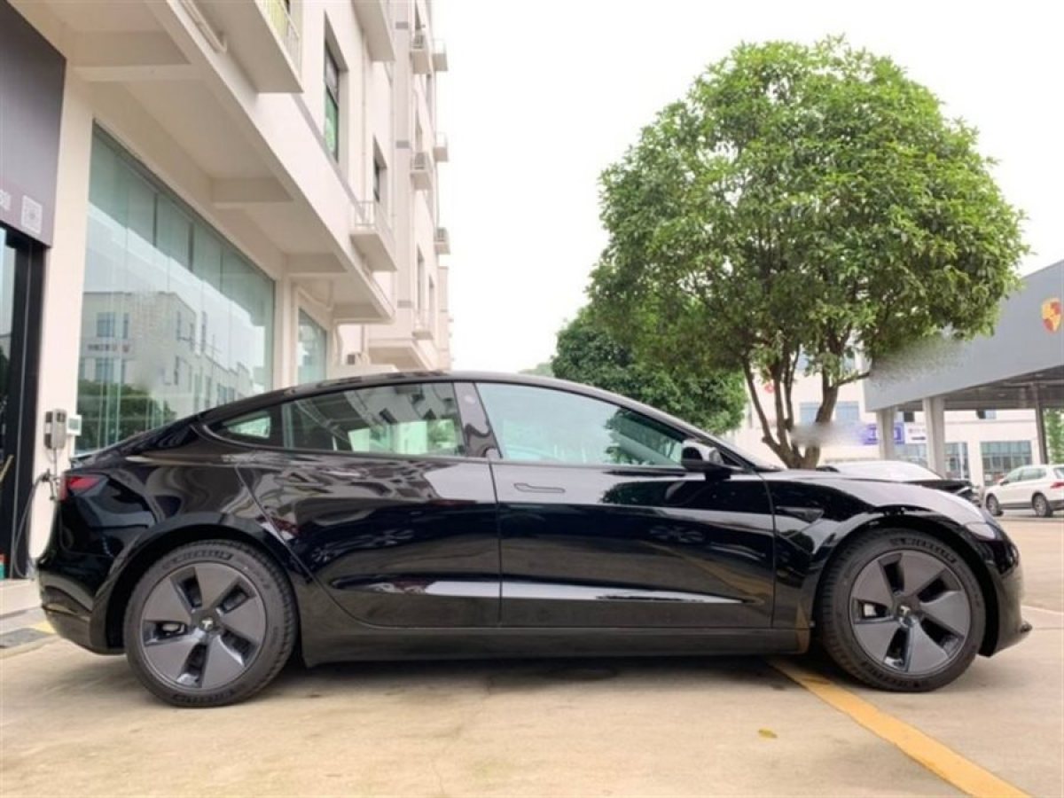 特斯拉 Model Y  2022款 改款 后輪驅(qū)動(dòng)版圖片