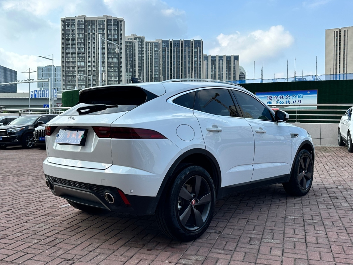 捷豹 E-PACE  2024款 進(jìn)取運(yùn)動(dòng)版 R-DYNAMIC S圖片