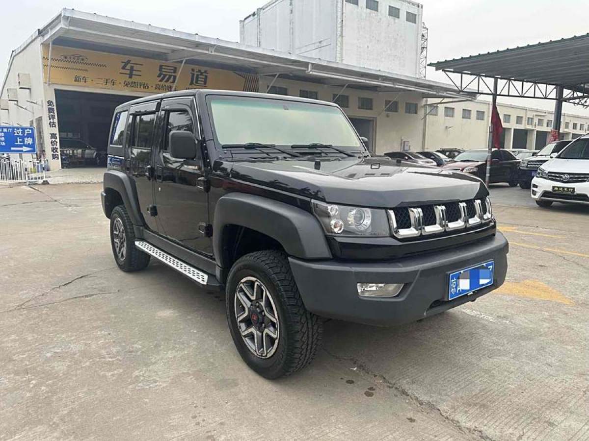 北京 BJ40  2016款 40L 2.3T 自動(dòng)四驅(qū)尊享版圖片