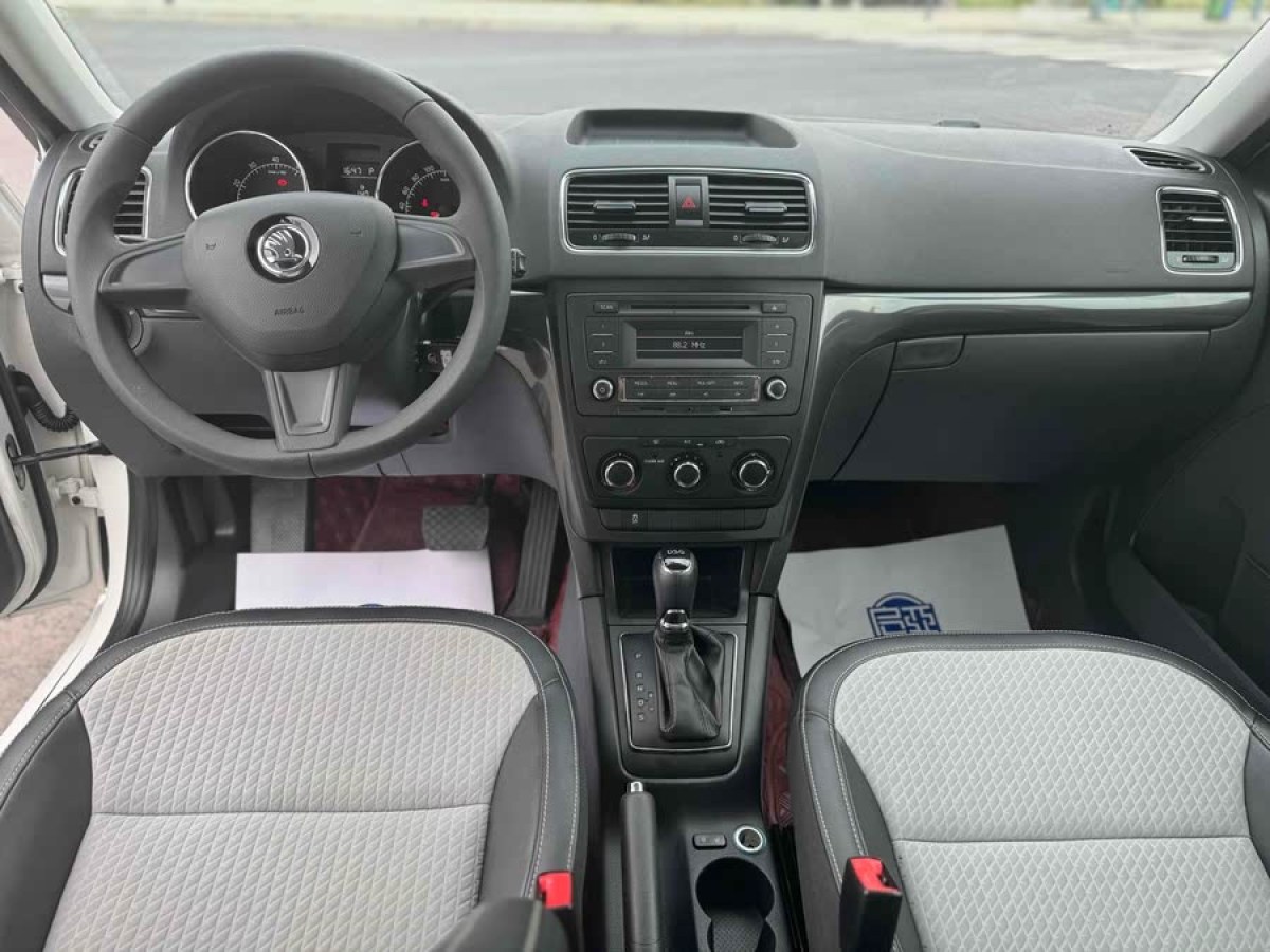斯柯達(dá) Yeti  2017款 TSI280 DSG前行版圖片