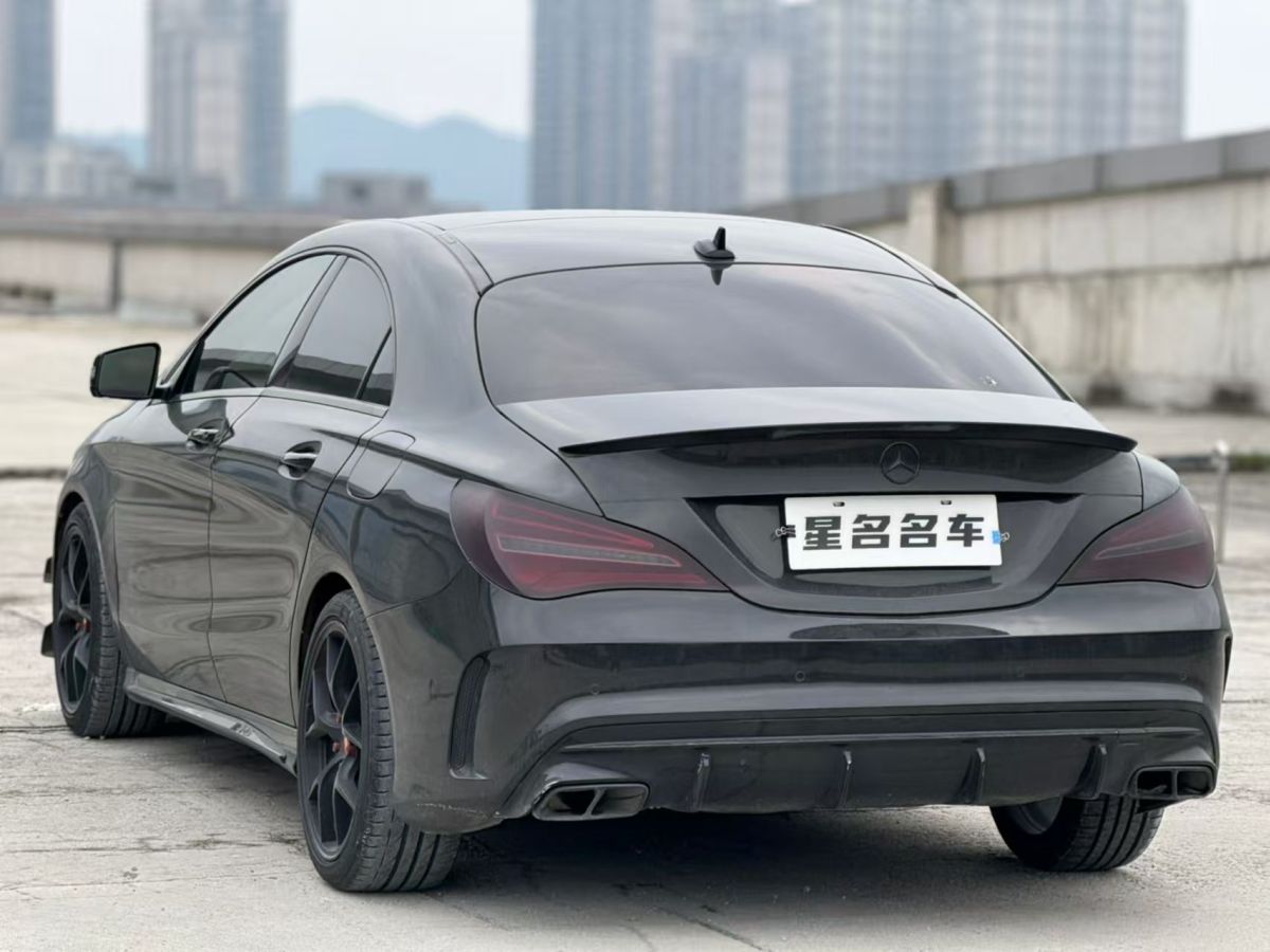 奔馳 奔馳CLA級  2017款 CLA 220 4MATIC 極地限量版圖片