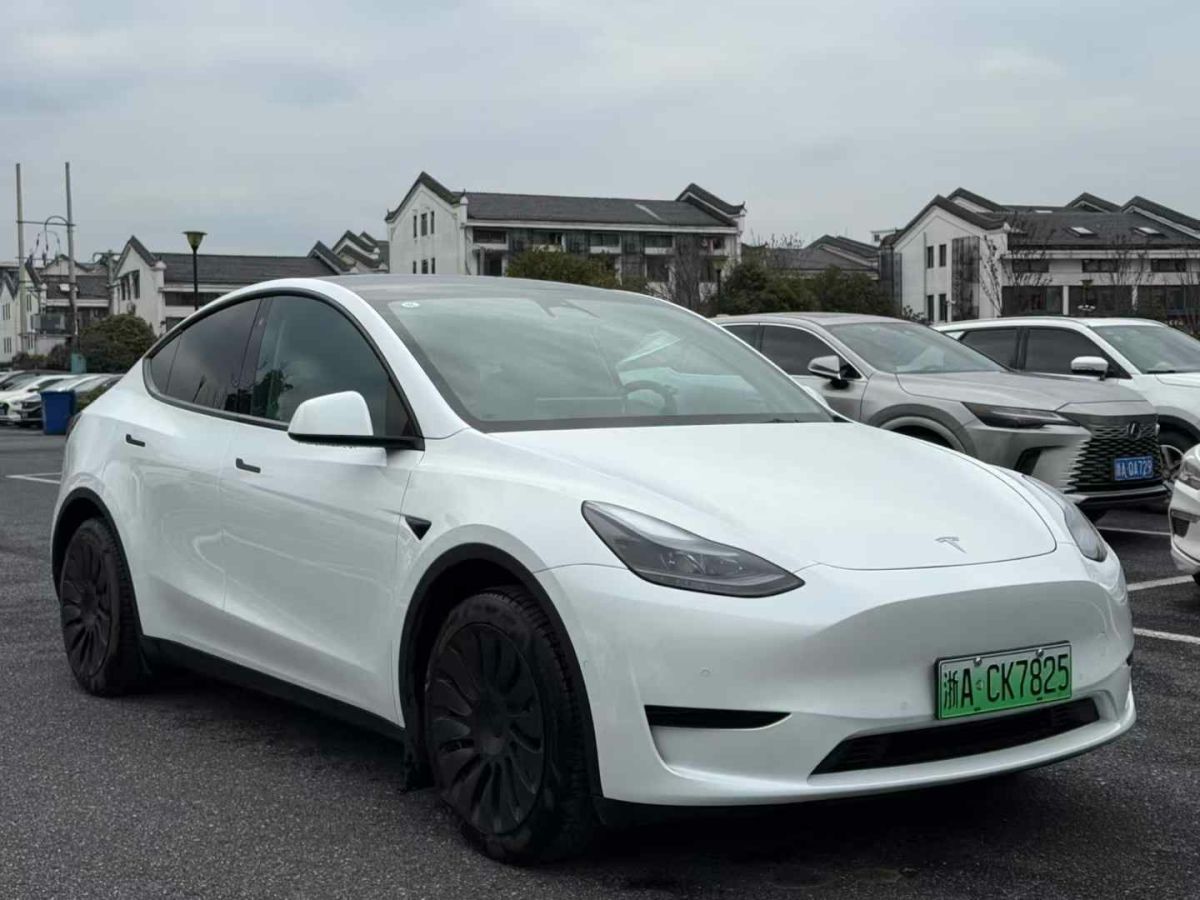 2023年7月特斯拉 Model S  2023款 三電機全輪驅(qū)動 Plaid版