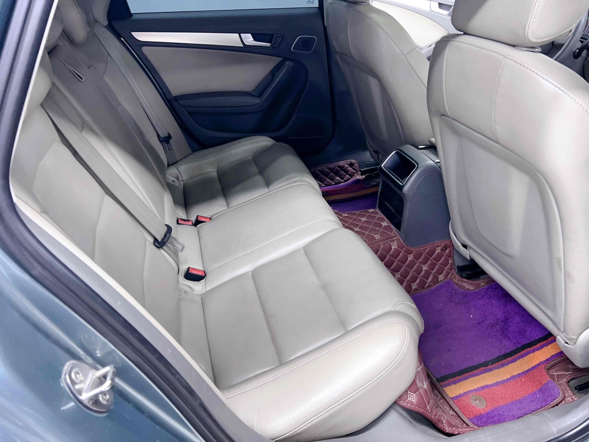 奧迪 奧迪A4L  2011款 2.0 TFSI 標(biāo)準(zhǔn)型圖片