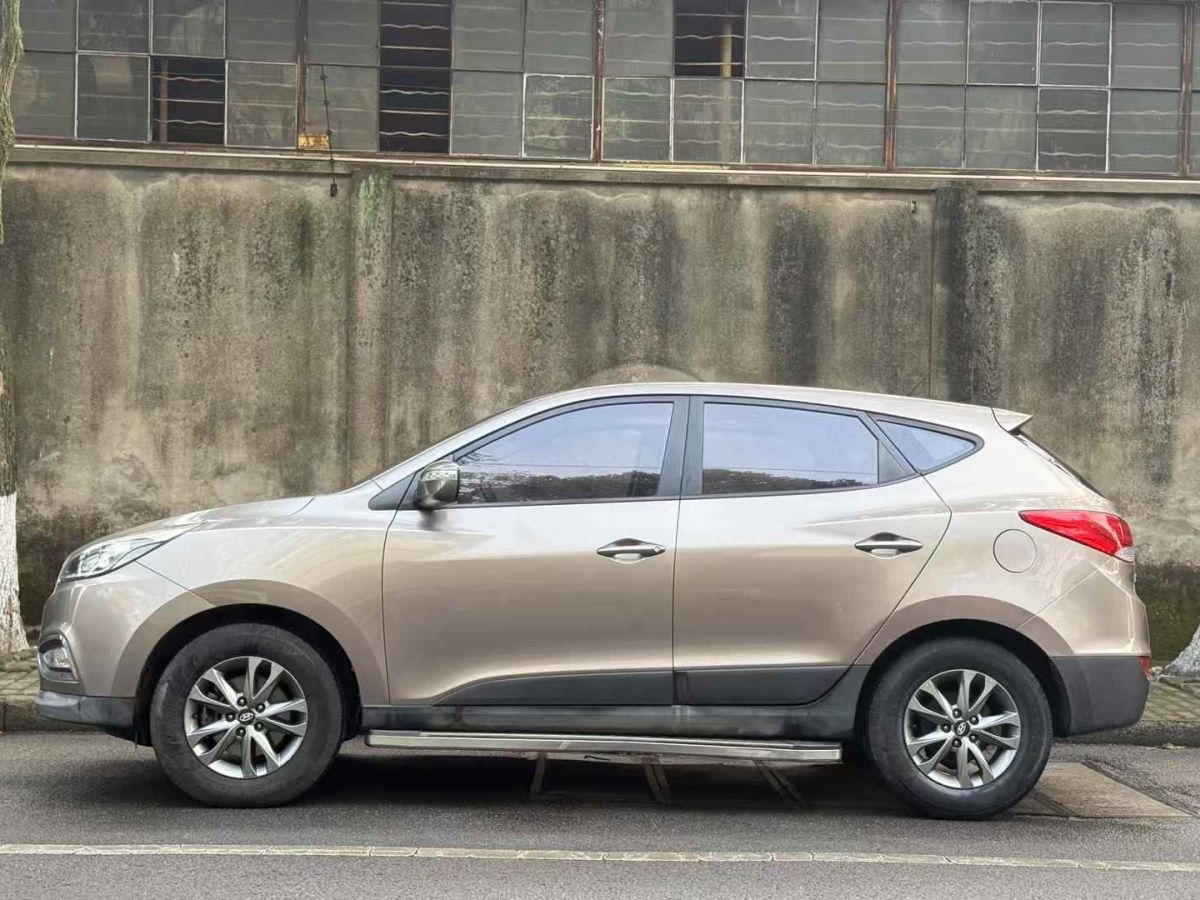 現(xiàn)代 ix35  2015款 2.0 GLS 四驅(qū)智能型圖片