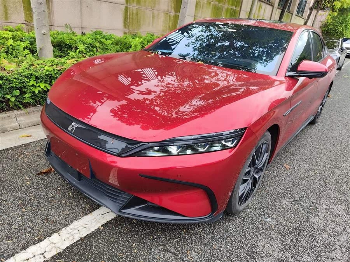 比亞迪 漢  2022款 EV 創(chuàng)世版 610KM四驅(qū)尊享型圖片