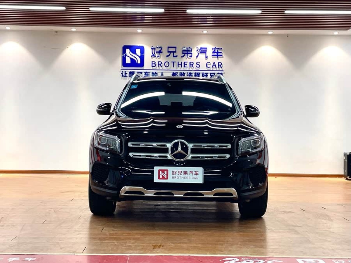 奔馳 奔馳GLB  2022款 改款 GLB 200 時(shí)尚型圖片