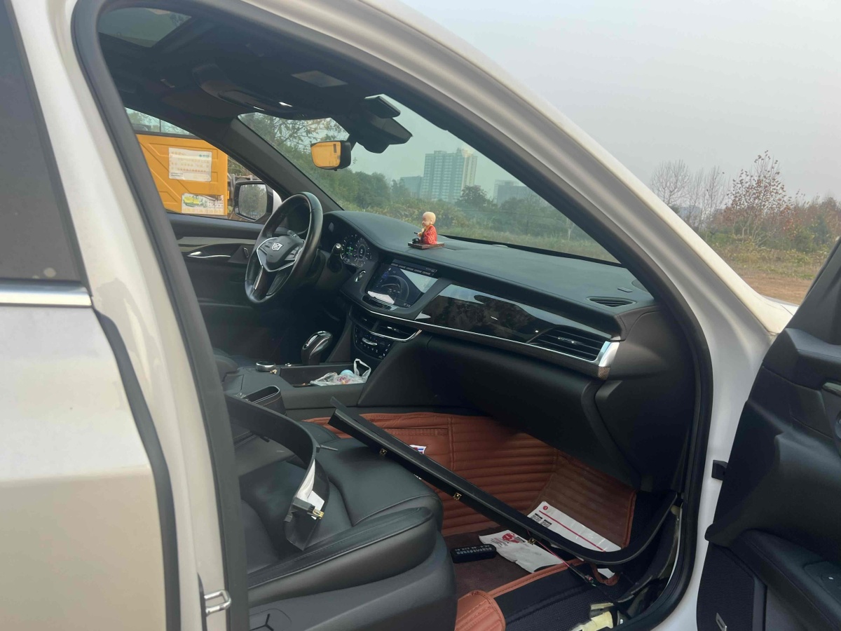 凱迪拉克 CT6  2019款 28T 豪華型圖片