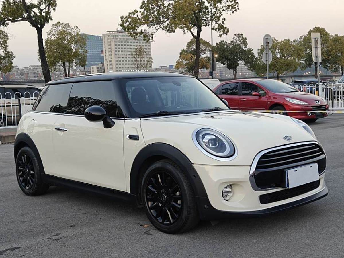 MINI COUNTRYMAN  2018款 1.5T COOPER 經(jīng)典派圖片