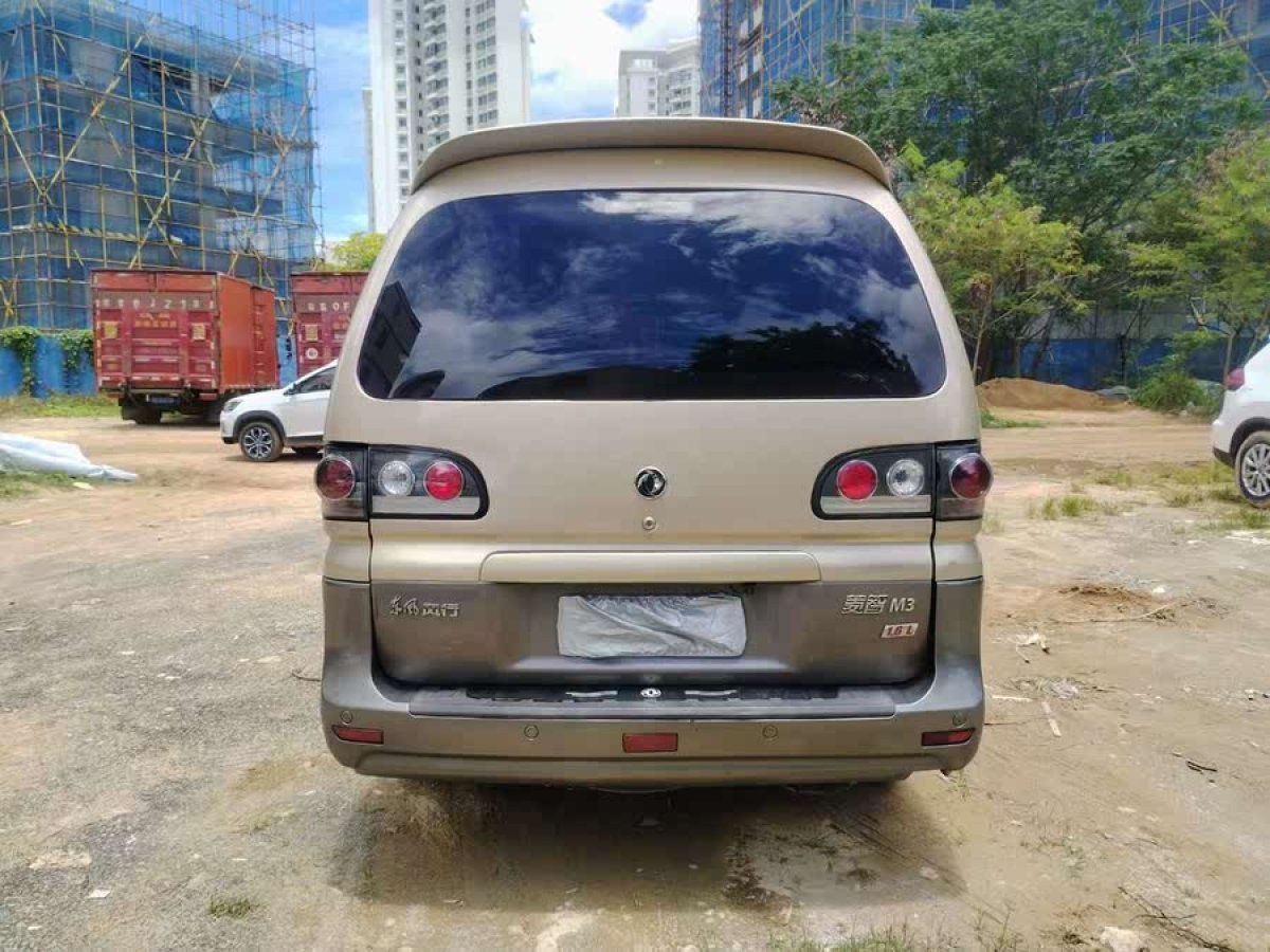 東風(fēng)風(fēng)行 菱智  2015款 M3 1.6L 7座舒適型圖片