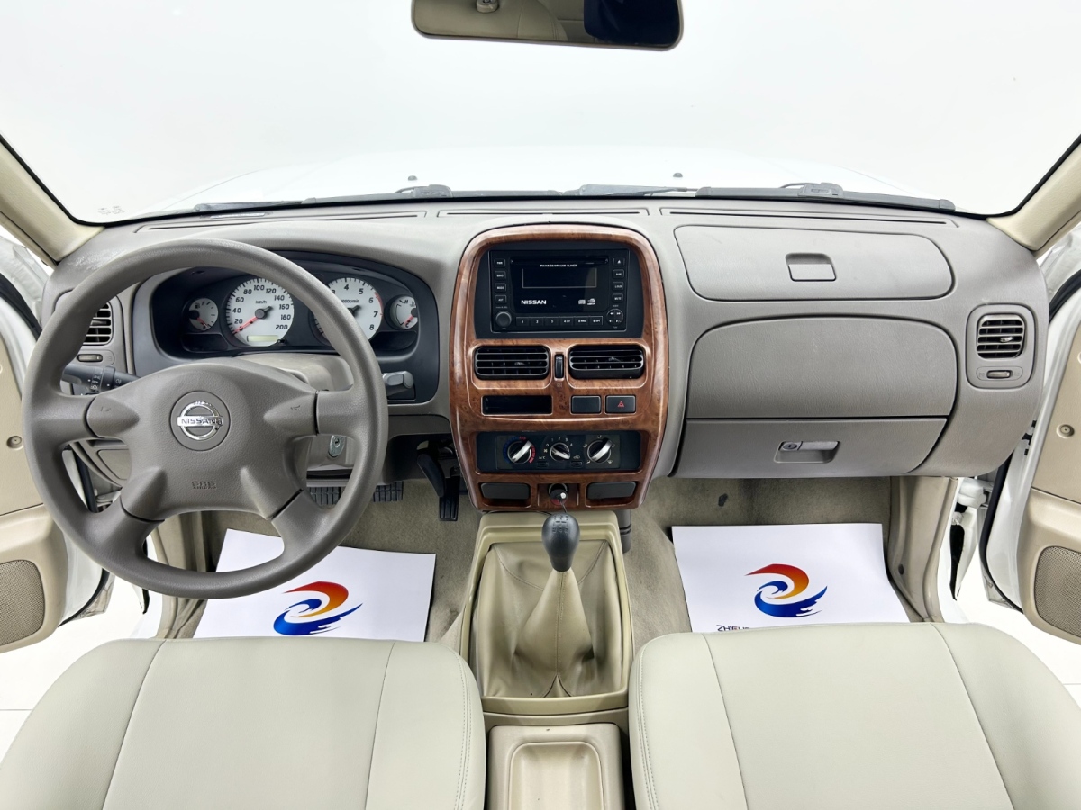 日產(chǎn) D22  2011款 2.4L汽油兩驅(qū)標(biāo)準(zhǔn)型圖片