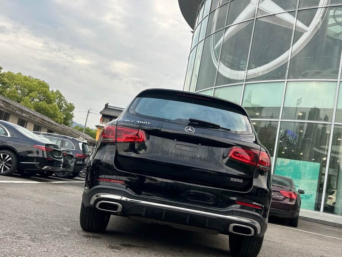 奔馳 奔馳GLC  2018款 改款 GLC 300 4MATIC 動感型圖片