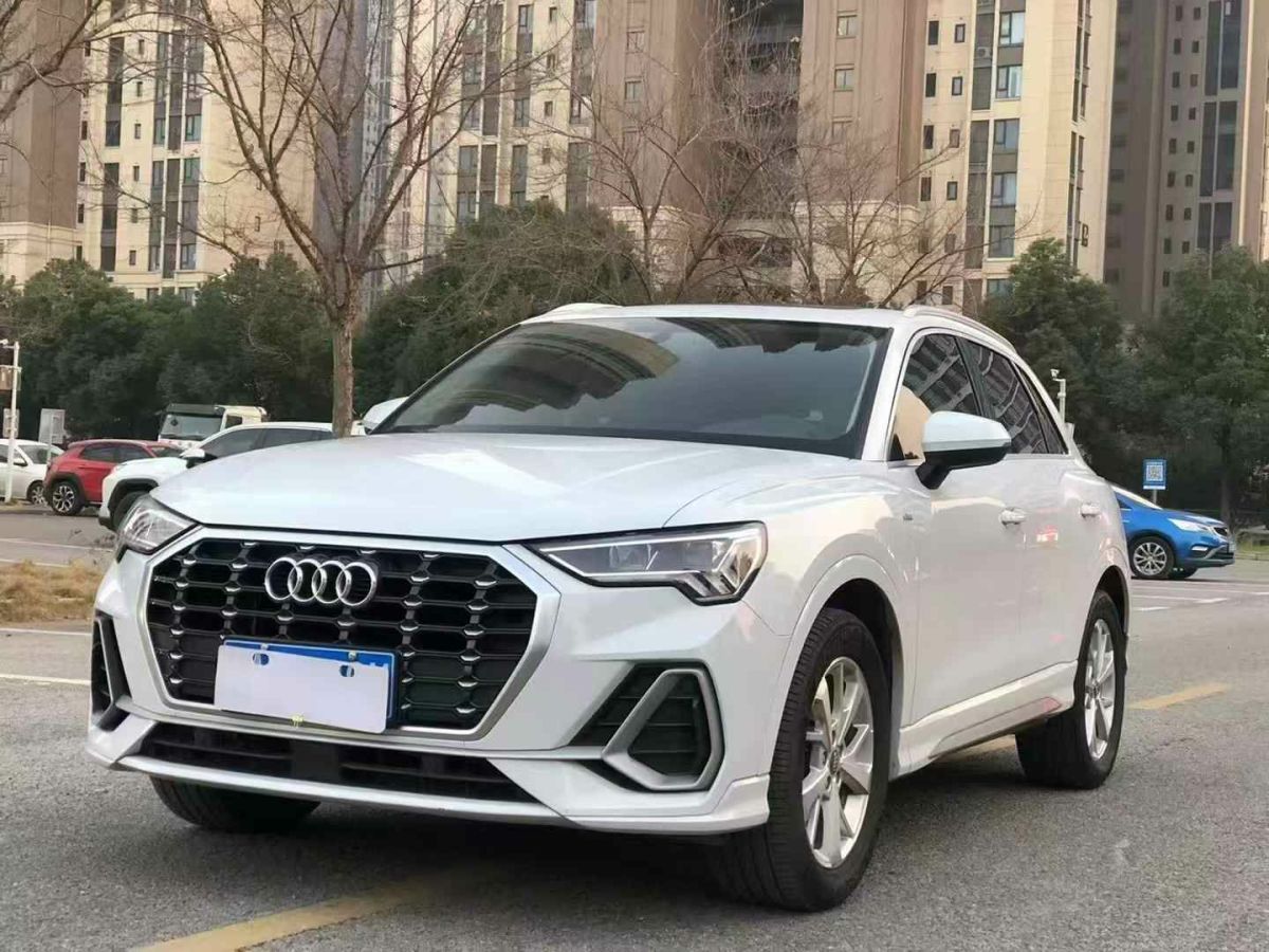 奧迪 奧迪Q3  2020款 35 TFSI 時(shí)尚動(dòng)感型圖片