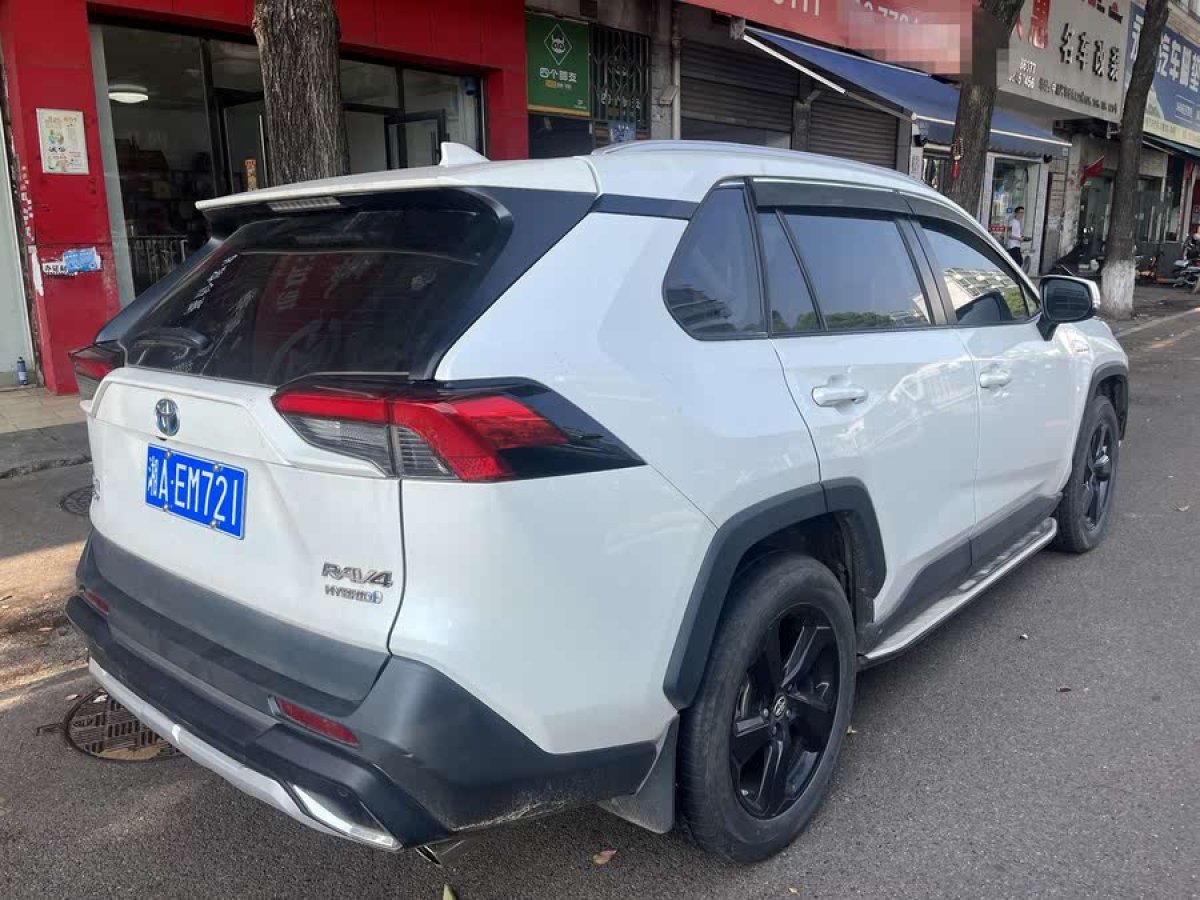 豐田 RAV4榮放  2023款 雙擎 2.5L E-CVT四驅(qū)精英Plus版圖片