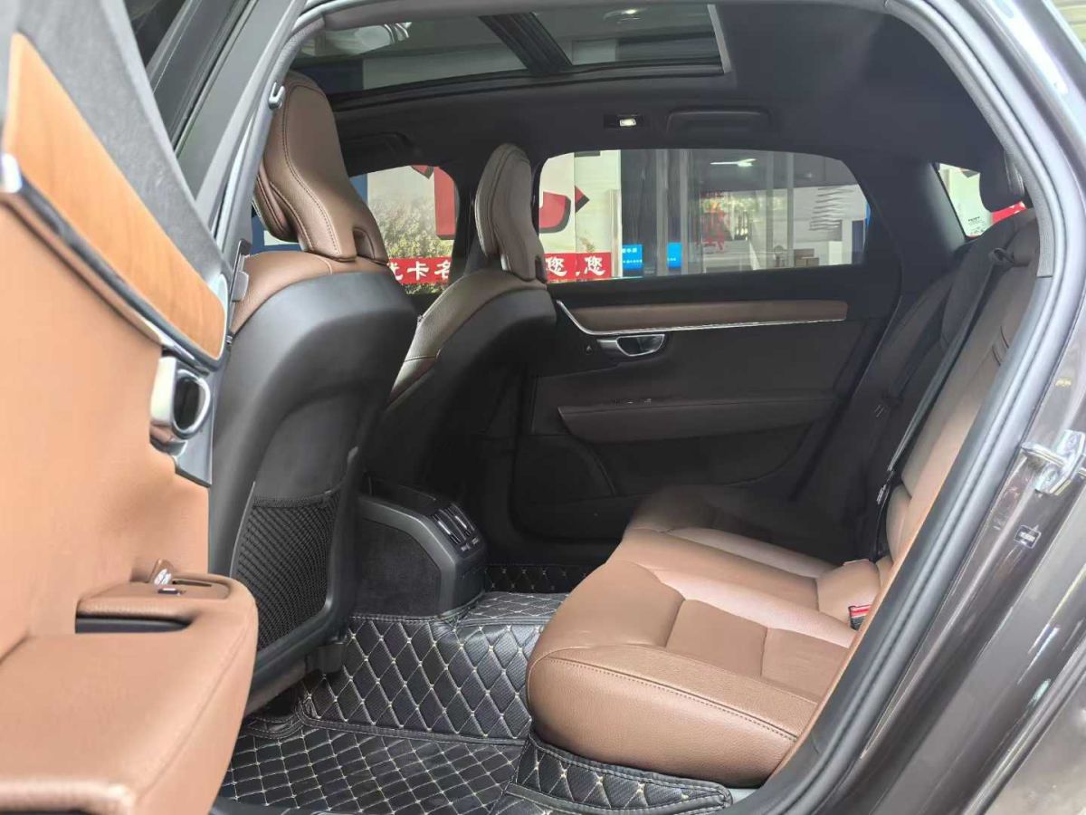 沃爾沃 S90  2022款 B5 智遠(yuǎn)豪華版圖片