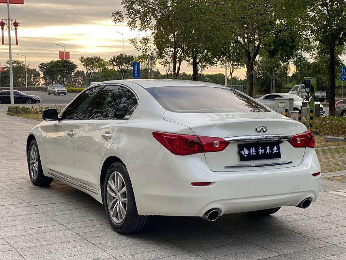 2015年12月英菲尼迪 Q50L  2015款 2.0T 舒適版