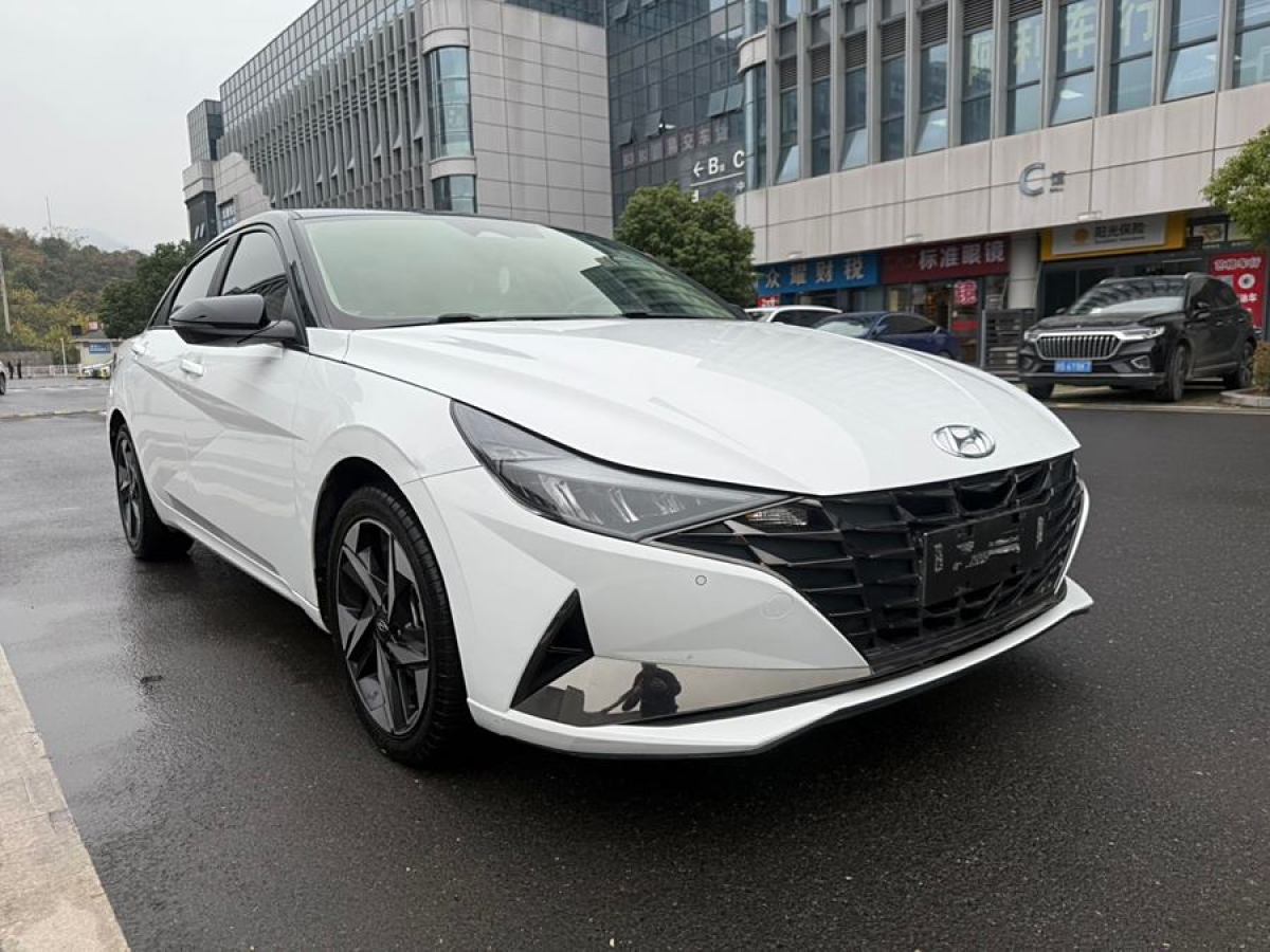 現(xiàn)代 伊蘭特  2021款 1.5L LUX尊貴版圖片